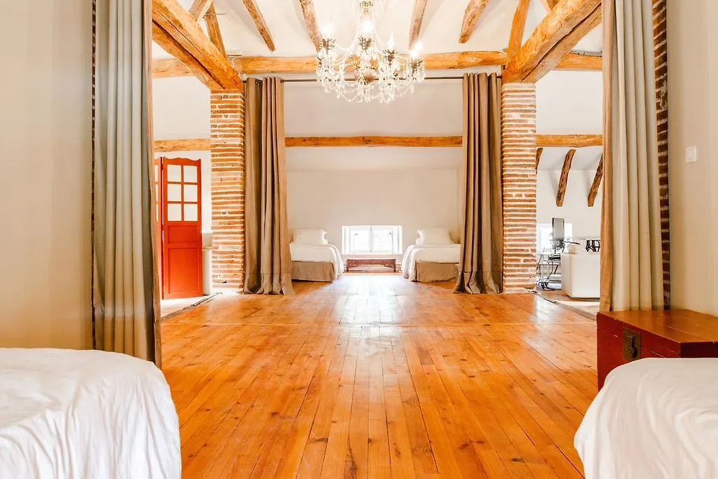 Domaine De Roucayrols Bed & Breakfast Ambres
